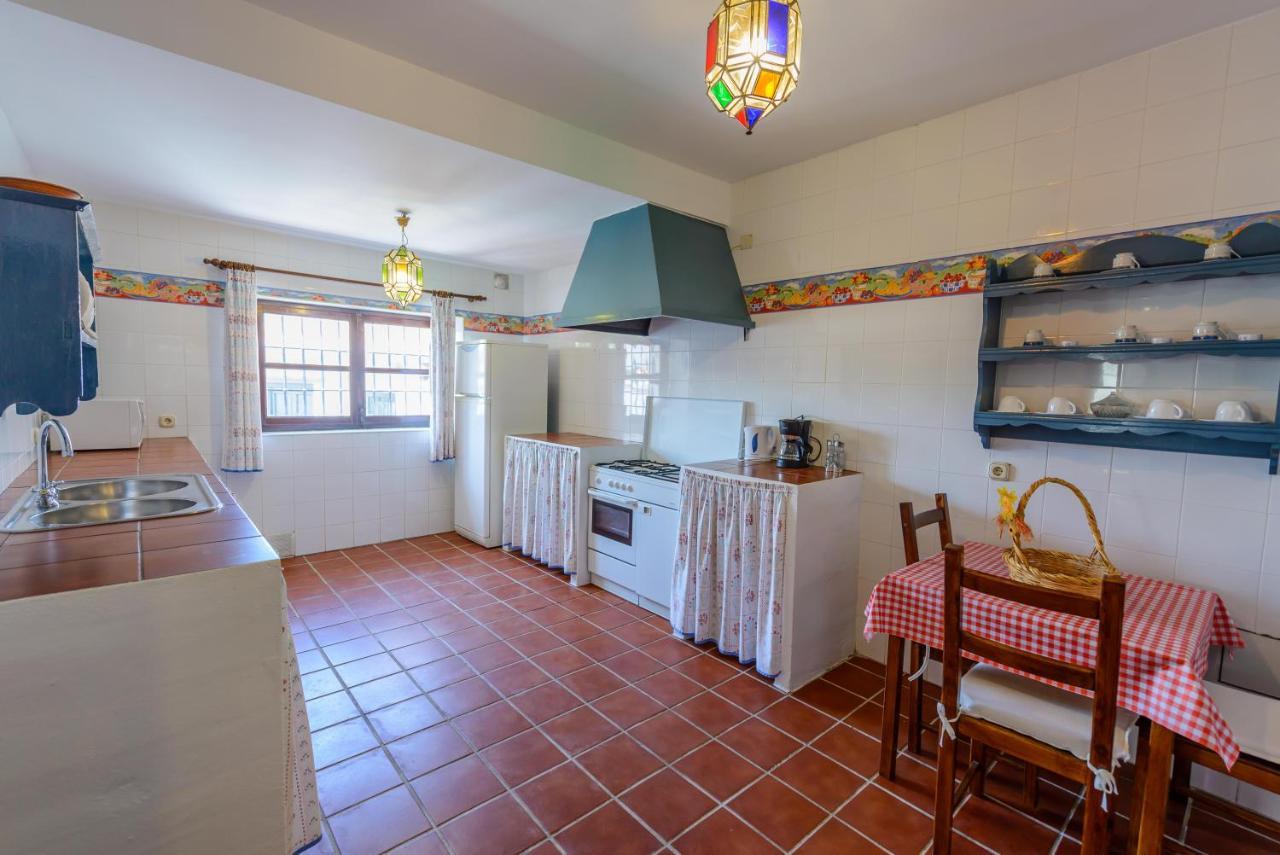Holiday Home El Pilarillo Piscina Compartida Alcaucin Exterior photo